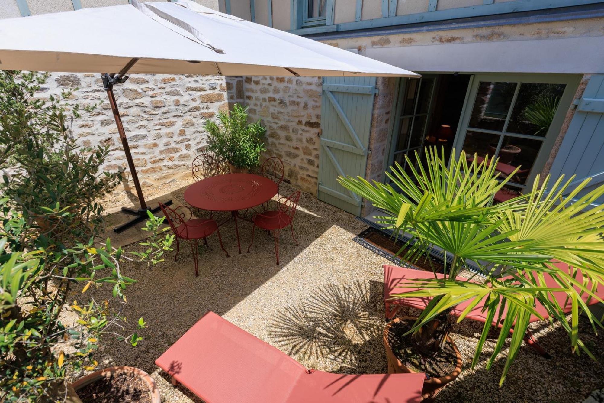 Maison D'Hotes Les Jardins Saint Eloi Le Lonzac Eksteriør billede